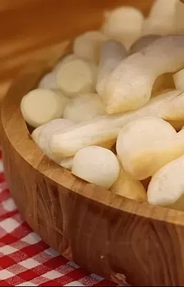 O biscoito de polvilho mais fácil e crocante que você vai fazer!