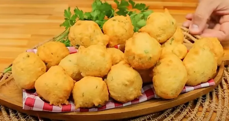 Bolinho De Chuva Salgado: Fácil, Prático e Delicioso!