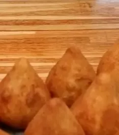 Coxinha com Massa de Batata Super Cremosa e Recheio de Frango