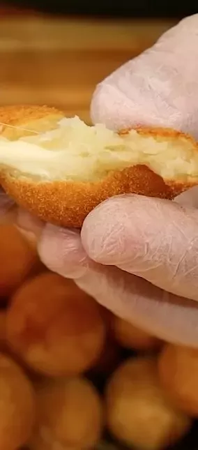 Bolinha de Queijo com Massa Fácil