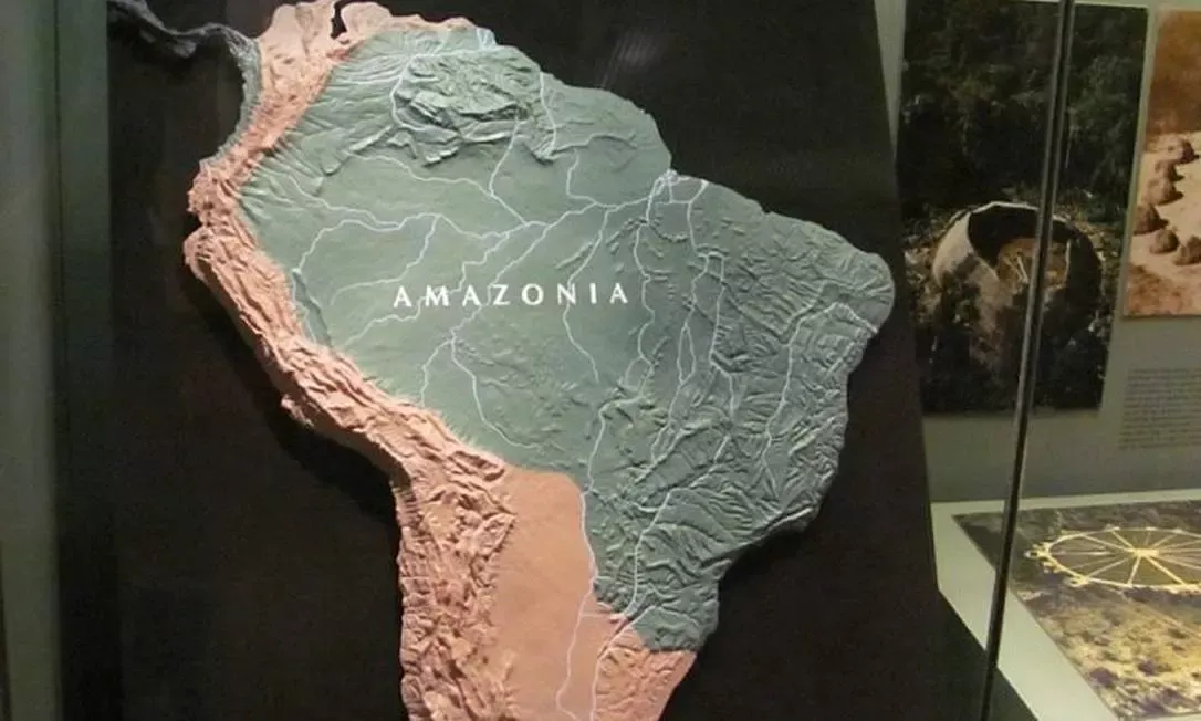 Erro grave em mapa da Amazônia exposto em renomado museu de Nova York